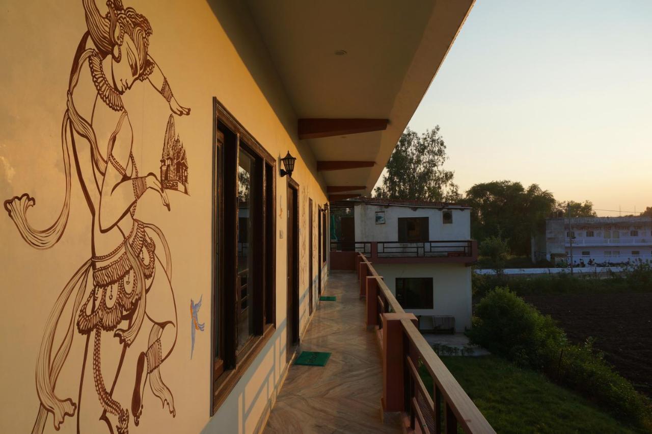 Hotel Ramayana Khadzsuráhó Kültér fotó